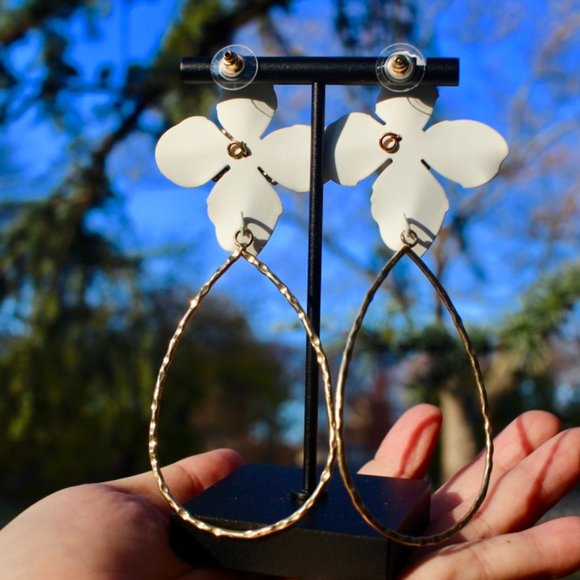 Anthropologie Flower Petals Drop Big Hoop Earrings - Picture 7 of 9